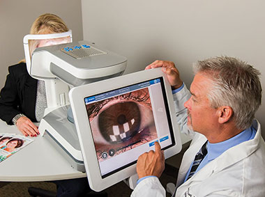 Using LipiView® II Ocular Surface Interferometer to measure patient’s lipid layer thickness (LLT)